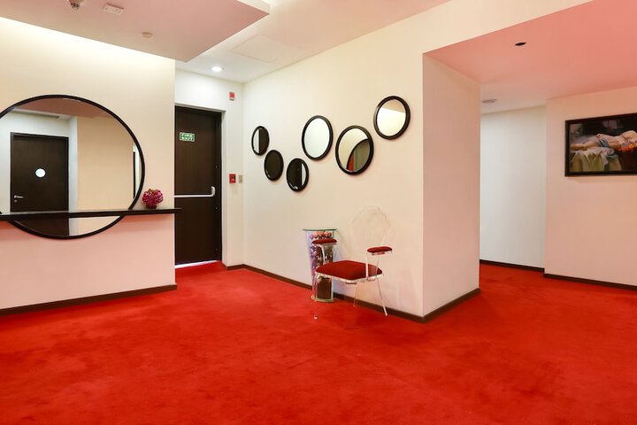 Ballroom/Hall 57 of 80