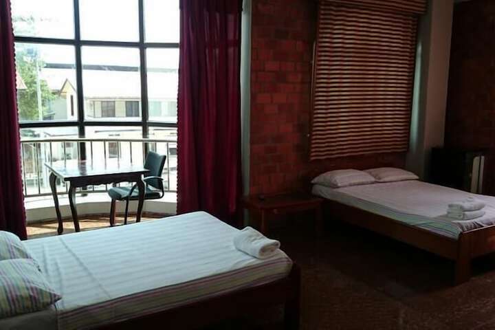 Room 5 of 18