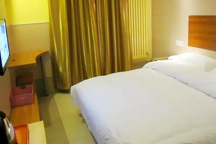 Room 5 of 7