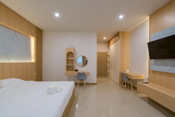 Room 34 of 71