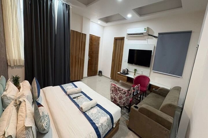 Room 19 of 48
