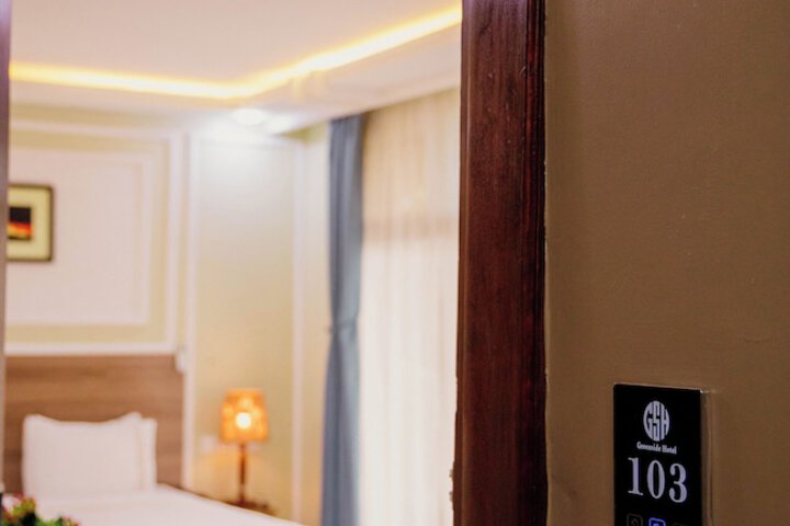 Room 21 of 121