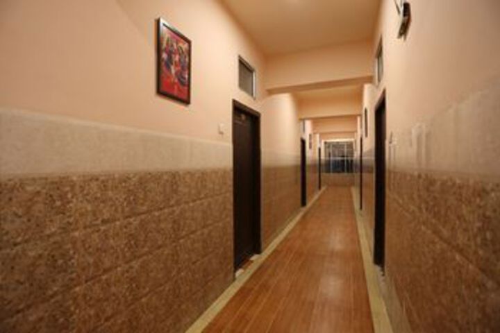 Ballroom/Hall 25 of 34