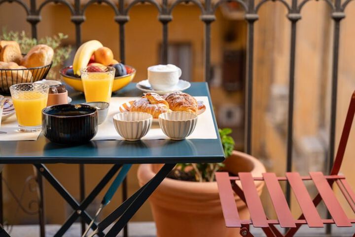 Breakfast/Coffee Service 70 of 92