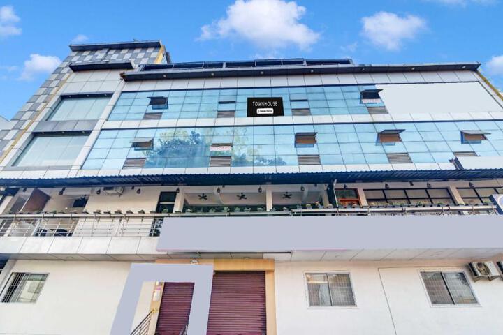 Townhouse Coorg KSRTC Bus Station Kushal Nagar
