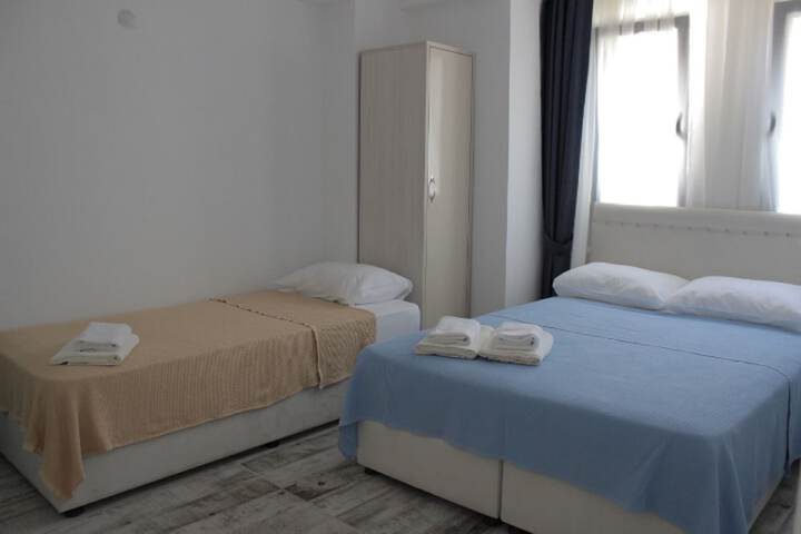 Room 9 of 23
