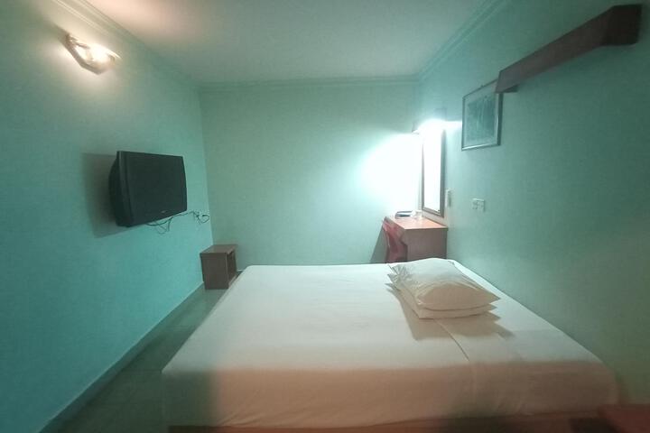 Room 5 of 47