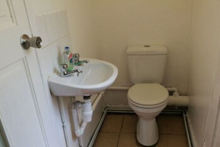 Room 19 of 76