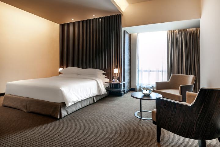 Room 4 of 44
