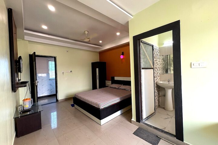 Room 8 of 61
