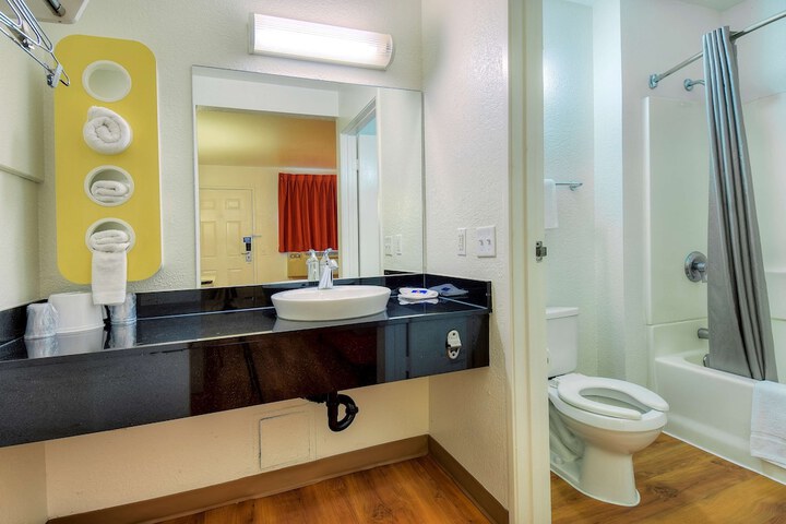 Double Bed (5 of 14)