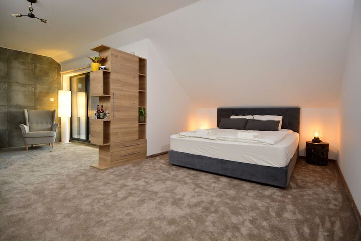 Room 14 of 62
