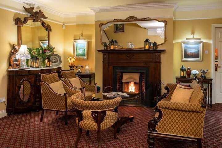 Guest Lobby