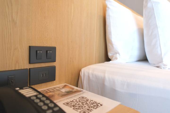 Room 5 of 31