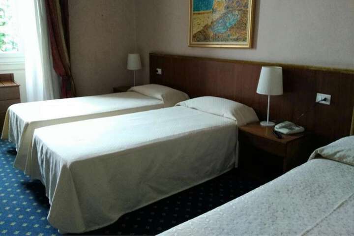 Room 15 of 49