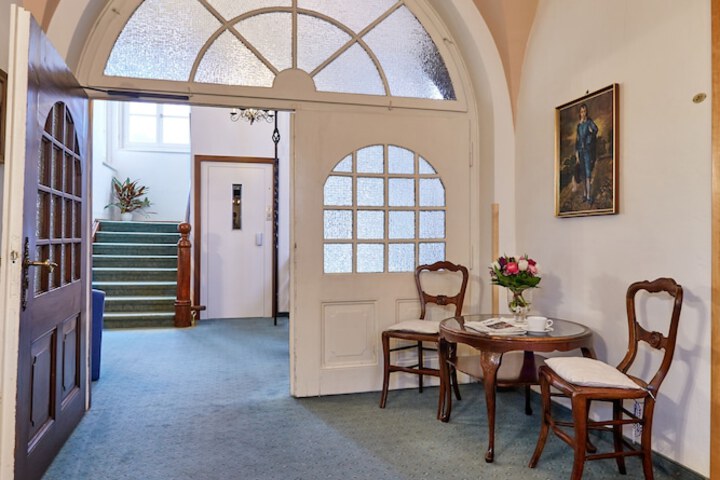 Ballroom/Hall 37 of 57