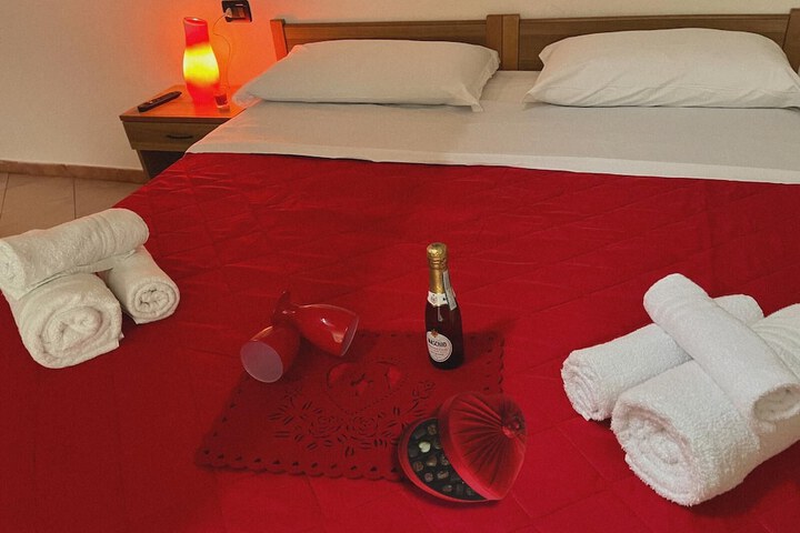 Room 8 of 20