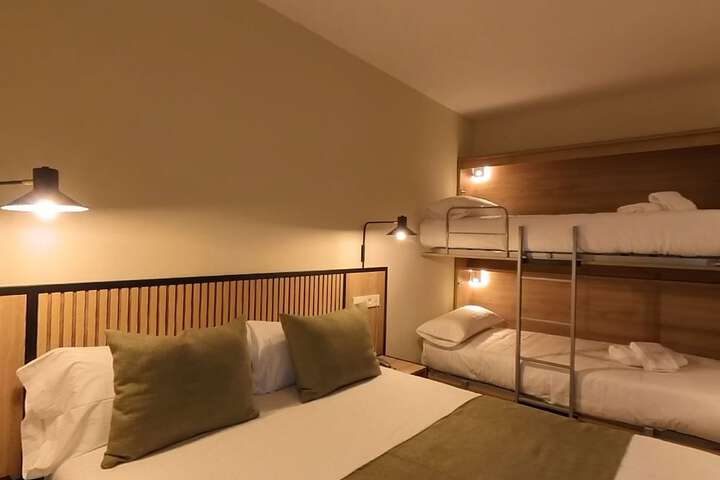 Room 21 of 35