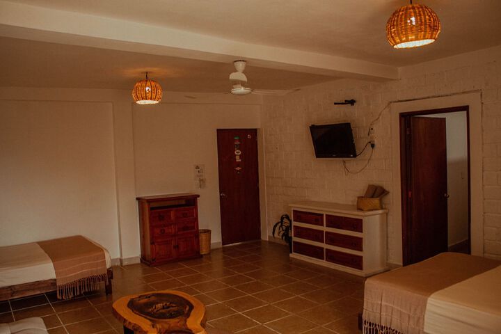 Room 33 of 42