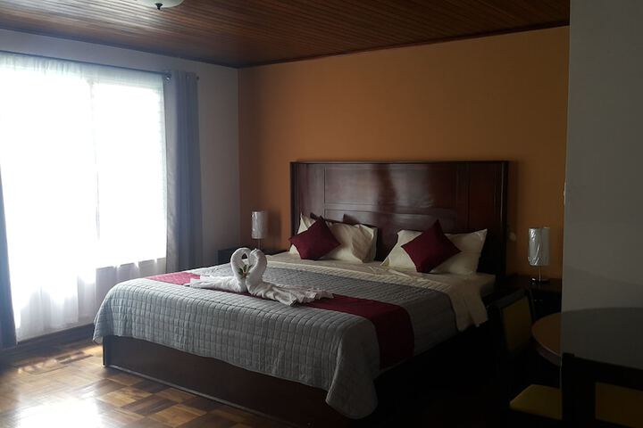 Room 12 of 39