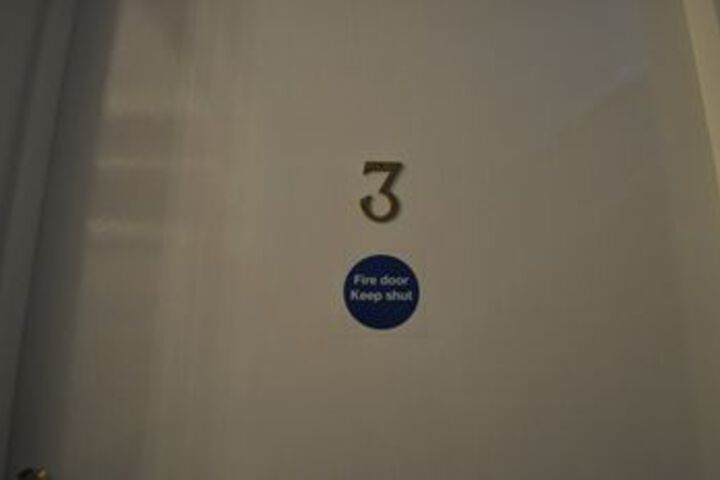 Room 17 of 60