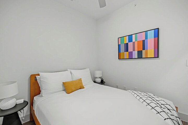 Room 73 of 656