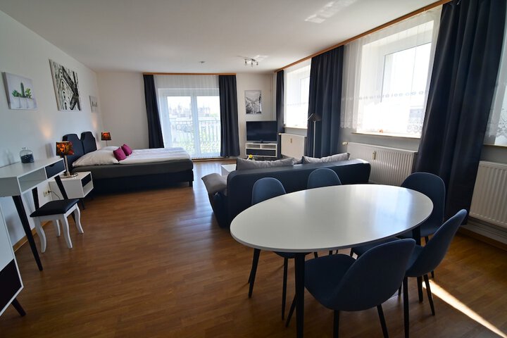 Room 95 of 149
