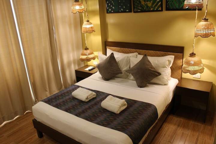 Room 10 of 30