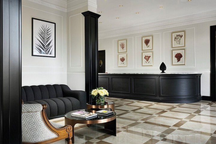 Guest Lobby