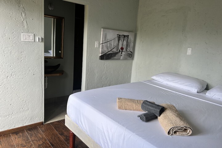 Room 27 of 105