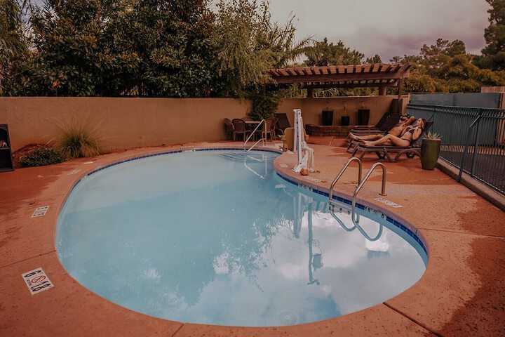 Pool 58 of 93