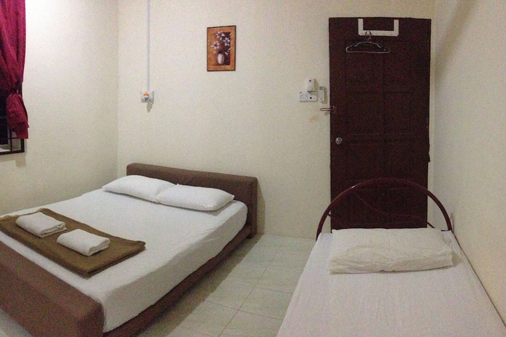 Room 6 of 35