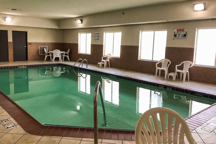 Pool 28 of 42