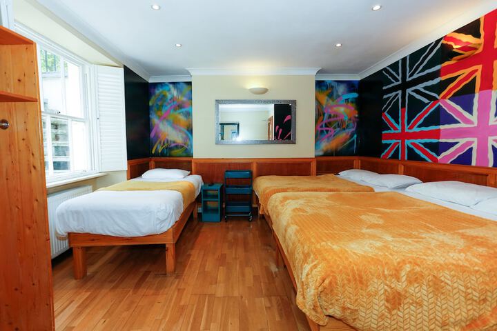 Room 47 of 106