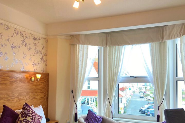 Room 12 of 63