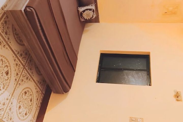 Room 7 of 11