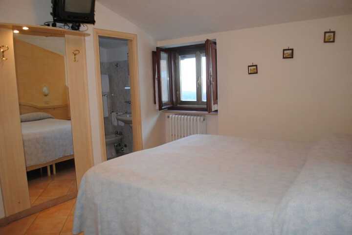 Room 7 of 26