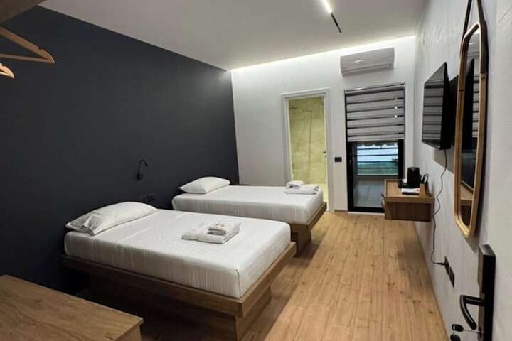 Room 62 of 123