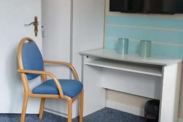 Room 5 of 30