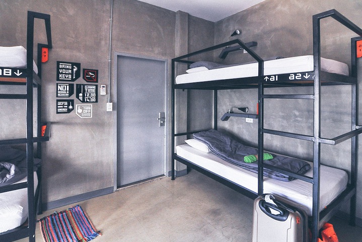 Room 15 of 60