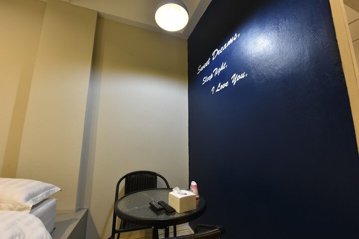 Room 18 of 24