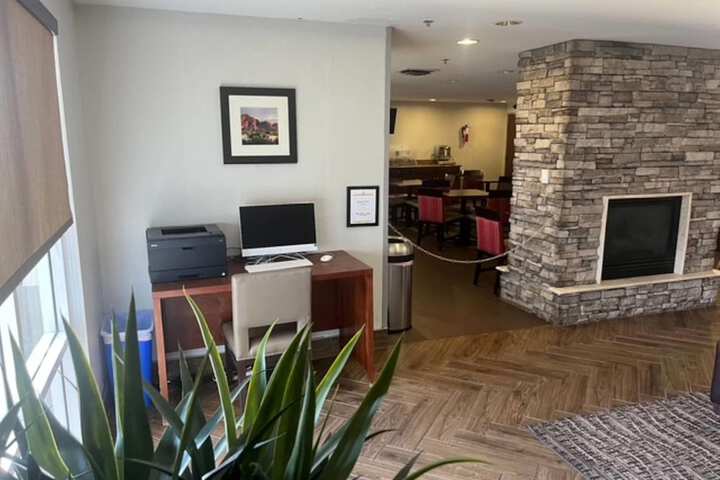 Hotel Interior 4 of 31