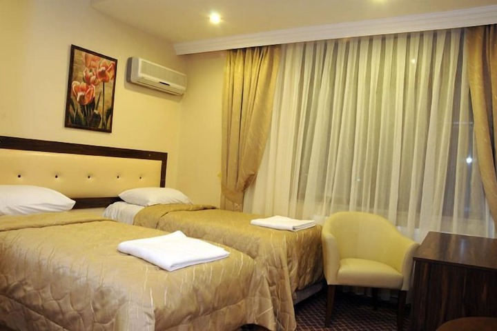 Room 5 of 27