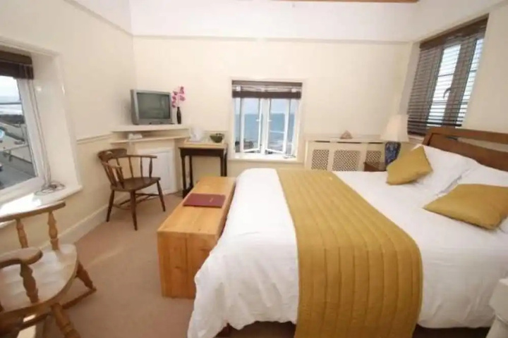 Harbour View Hotel