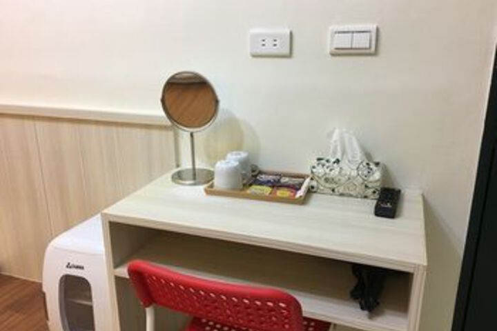 Room 30 of 34