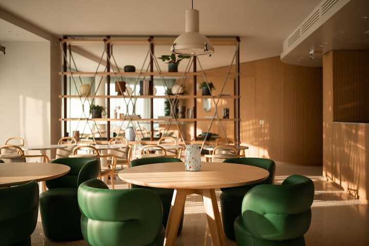 Dining 58 of 72