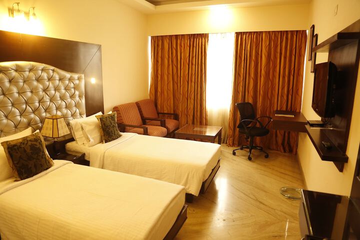 Room 13 of 117