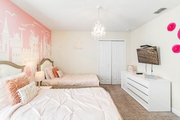 Room 57 of 216
