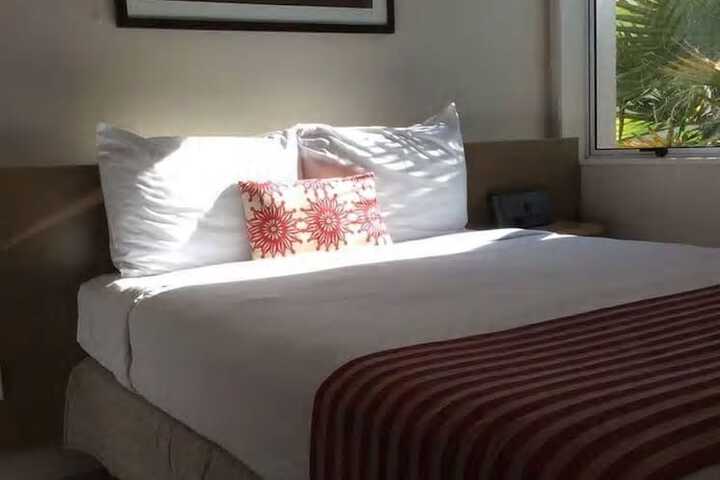 Room 13 of 78