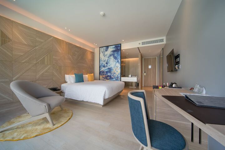 Room 15 of 183